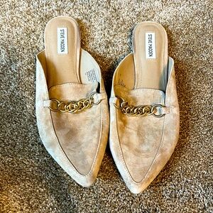 Steve Madden tan flats. Size 11